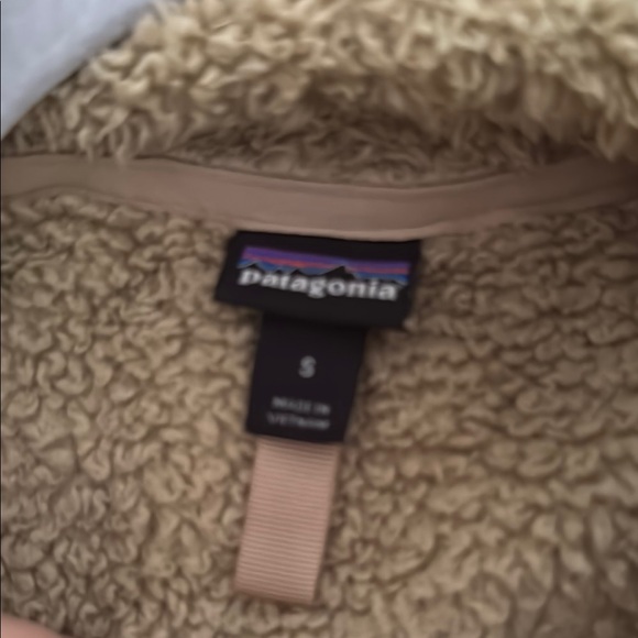 Patagonia Tan Fleece Pullover - Picture 2 of 4